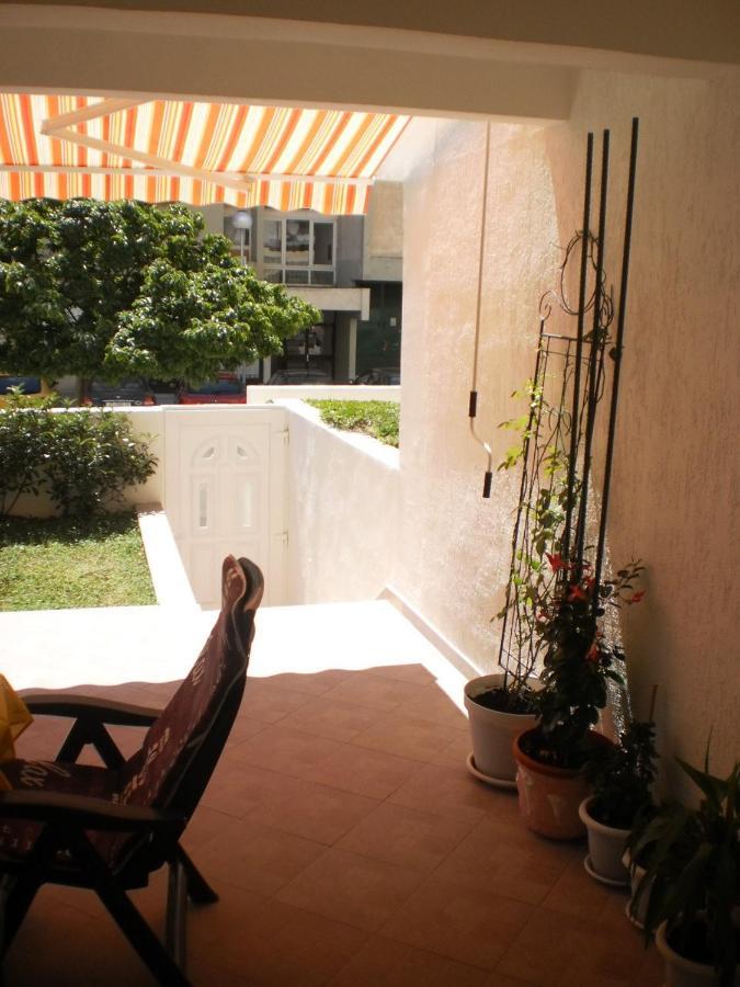 Apartment Lana Omiš Exteriör bild