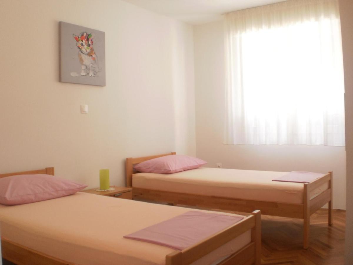 Apartment Lana Omiš Exteriör bild