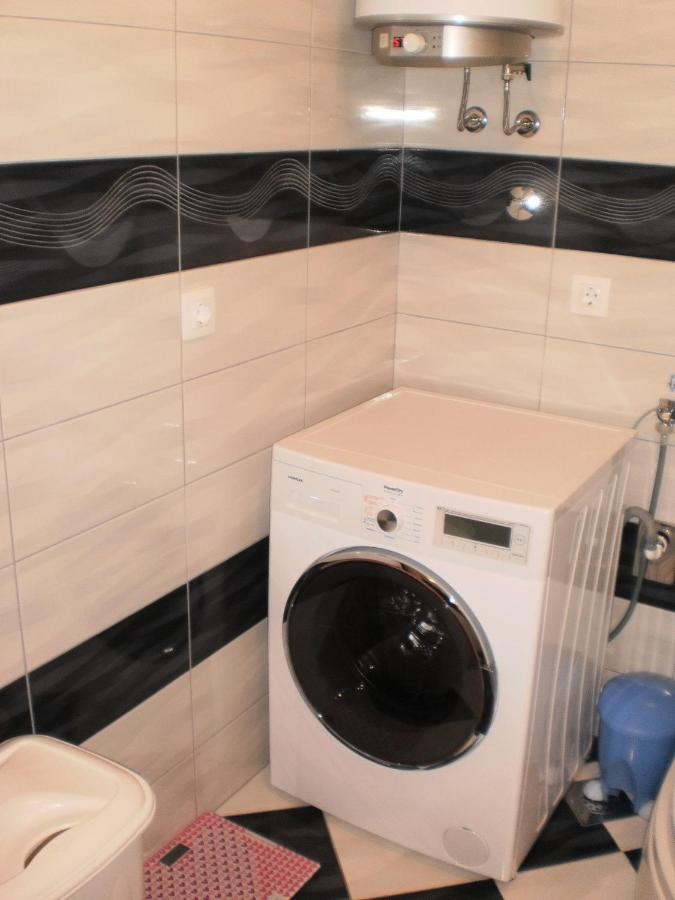 Apartment Lana Omiš Exteriör bild