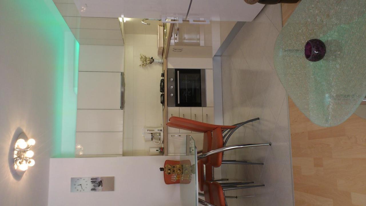 Apartment Lana Omiš Exteriör bild